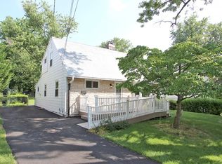 5903 Halsey Rd, Rockville, MD 20851