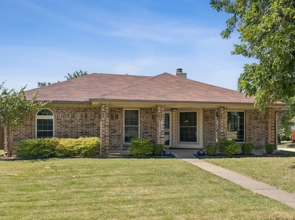 1690 Autumn Breeze Ln, Lewisville, TX 75077