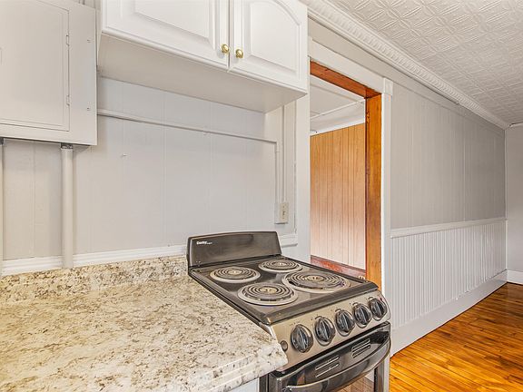 5th image of 4 Elm Street