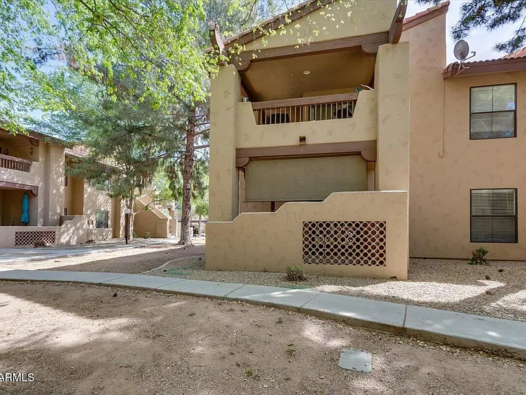 1351 N Pleasant Dr #1060 — Photo 22
