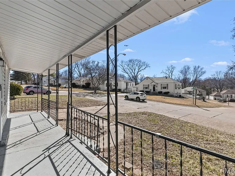 7471 Sharon Dr — Photo 13