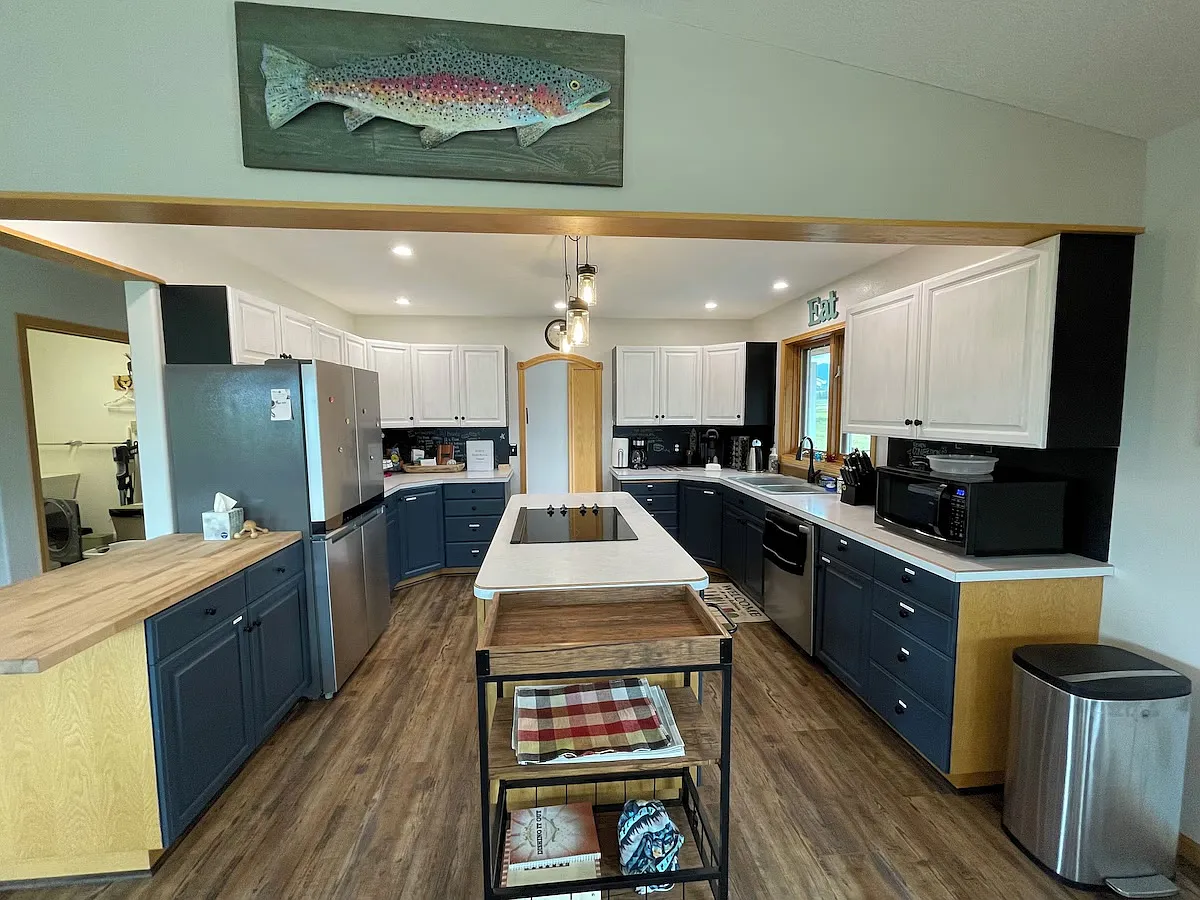 4 bed, 3200 sqft, $3,500 — Photo 3