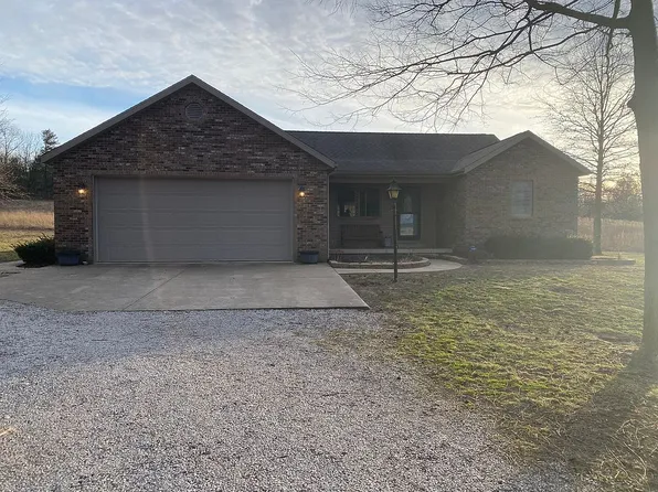 8757 Greencastle Rd, Terre Haute, IN 47805