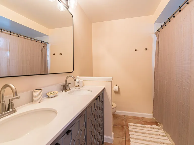 255 Woodland Ave #2 — Photo 14