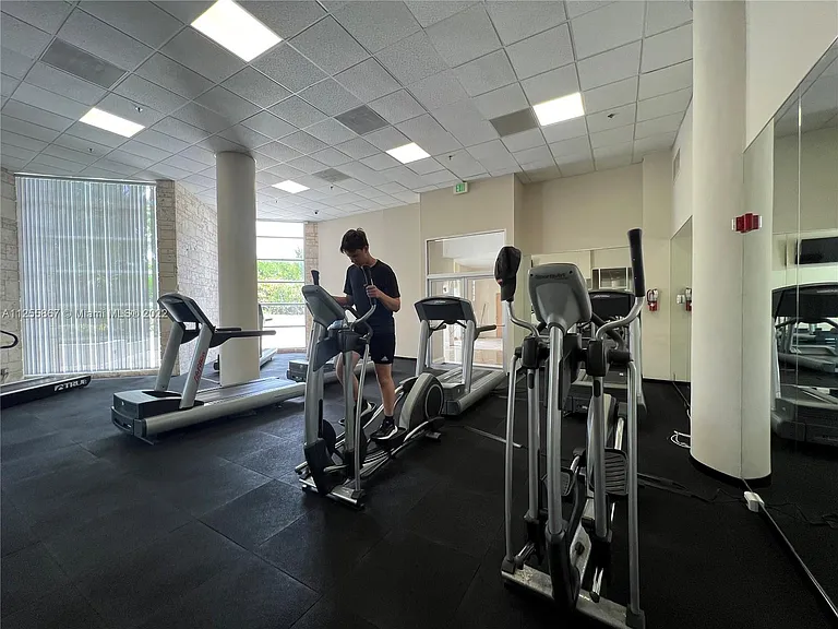 5161 Collins Ave #1711 — Photo 30