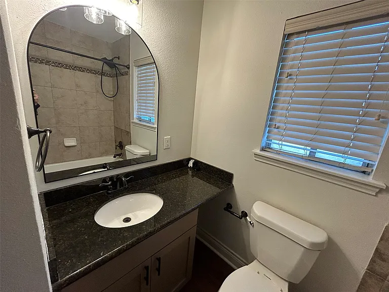 5612 Grover Ave #101 — Photo 15