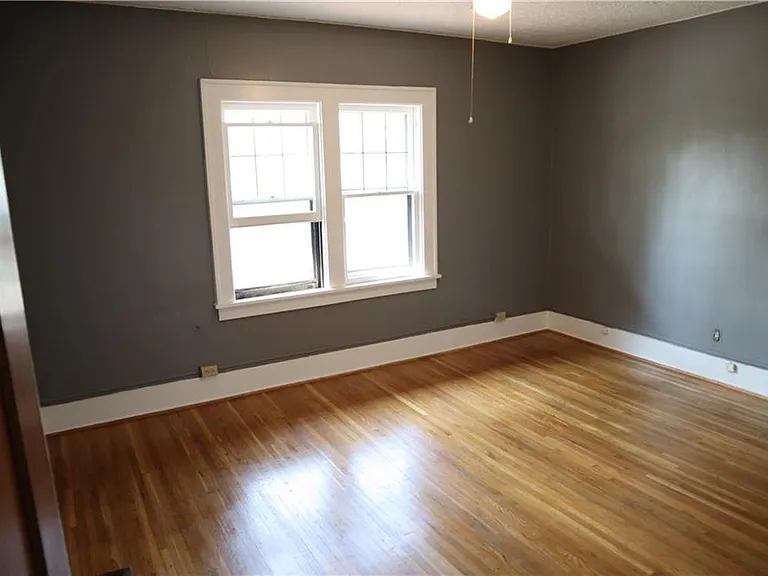 1696 East Ave — Photo 10