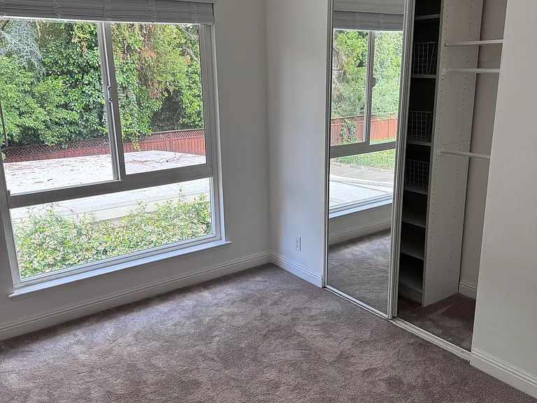 315 Garden Creek Pl — Photo 4