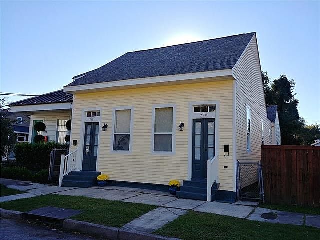 1st image of 718 Peniston St