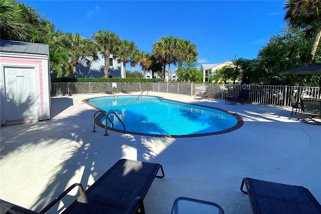 2 bed, 801 sqft, $1,600 — Photo 3