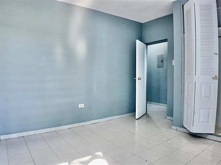 115 Sea Beach Dr — Photo 14