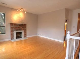 2352 Albion Pl #2E, Saint Louis, MO 63104