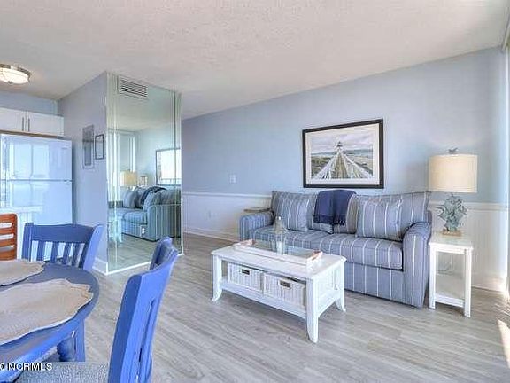 4th image of 1615 S Lake Park Boulevard #1103