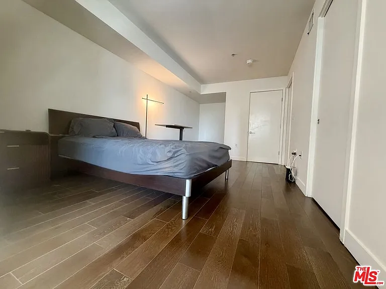 901 S Flower St #613 — Photo 20