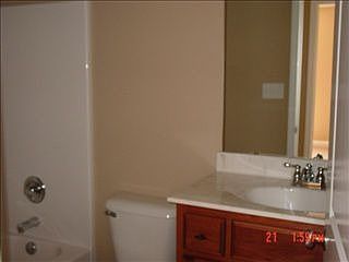 4th image of 581 Village Creek Ct
