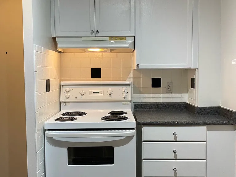 1029 King St W #622 — Photo 6