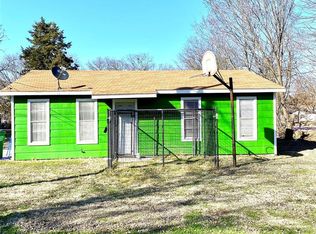 1009 Murphy St, Gainesville, TX 76240