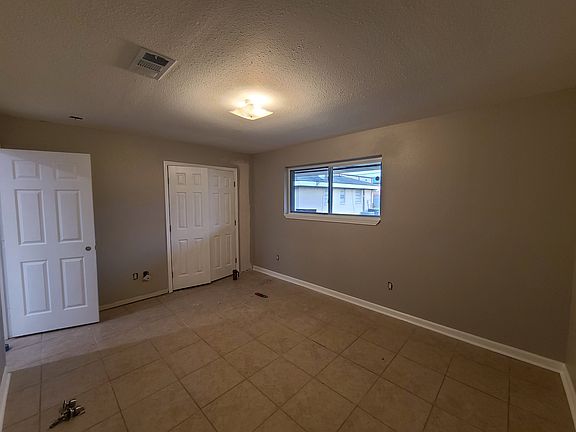 3rd image of 412 W Liberaux St APT C