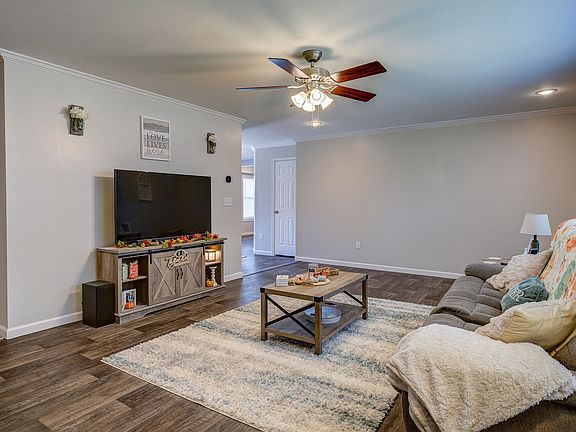 2nd image of 170 Creekview Way