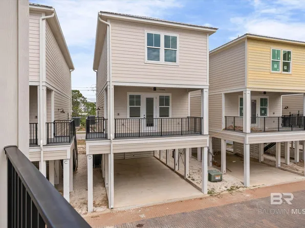951 W Lagoon Ave #D, Gulf Shores, AL 36542