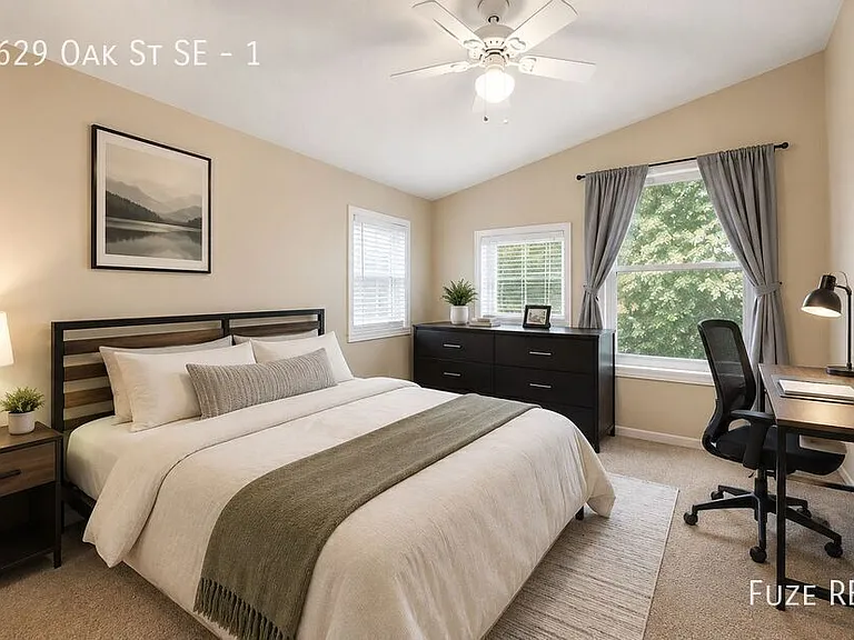 629 Oak St SE #1 — Photo 3