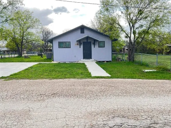 1416 Brazos St, Coleman, TX 76834