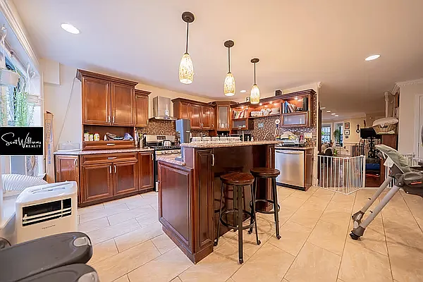 Rented by Scott Williams Realty LLC | media 25