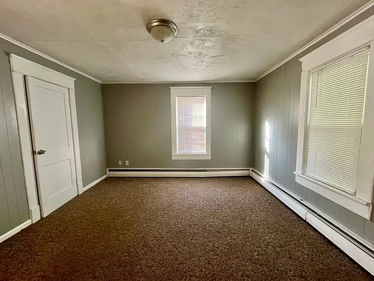 306 Roosevelt St — Photo 7