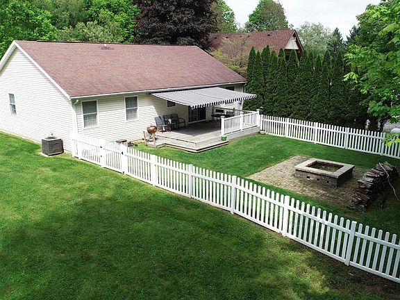 2nd image of 1209 Apple Valley Dr