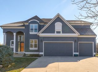809 SW Forestpark Ln, Lees Summit, MO 64081