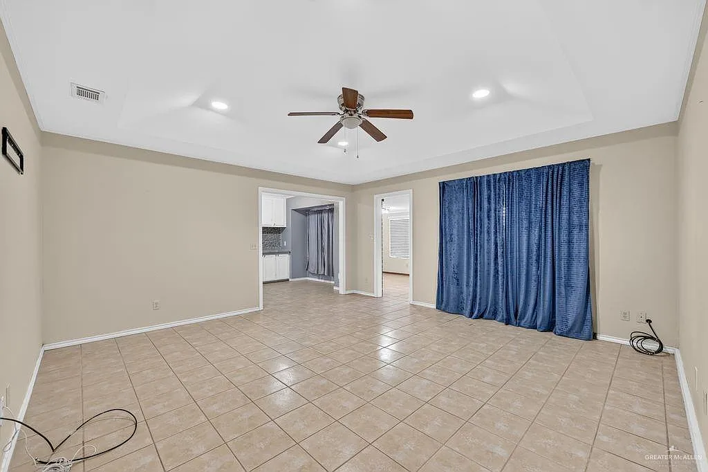 3 bed, 2.0 bath, 1626 sqft, $1,700 — Photo 3