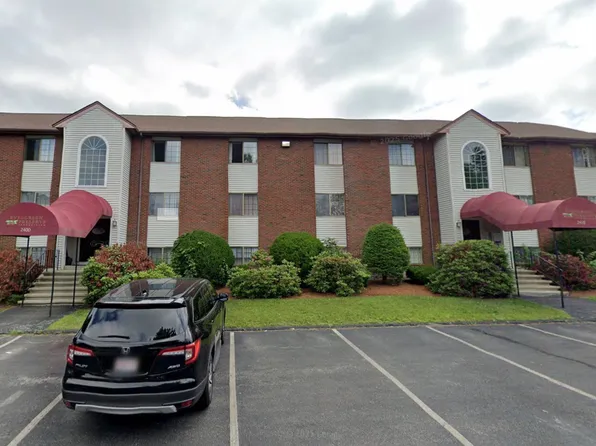 2400 Skyline Dr, Lowell, MA