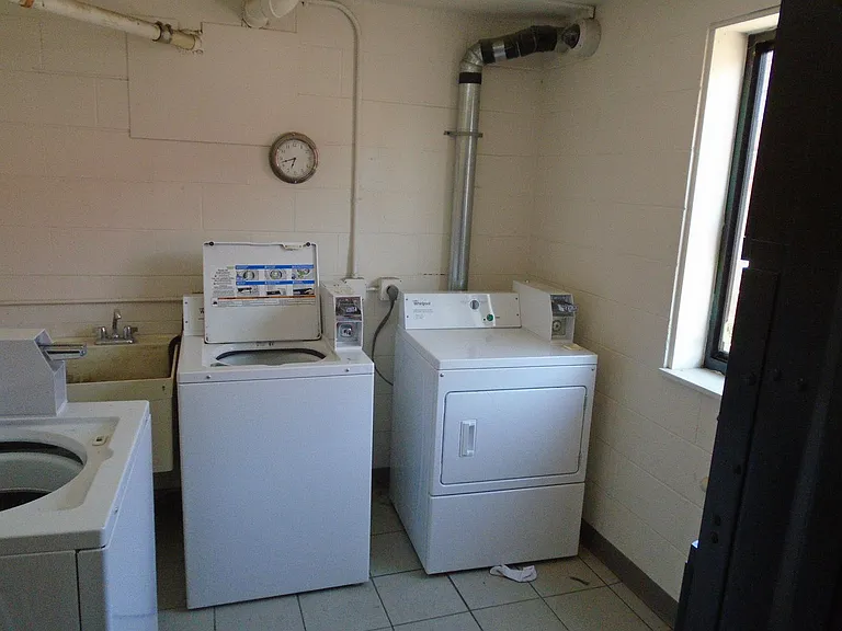 422 N Cedar Ave — Photo 19