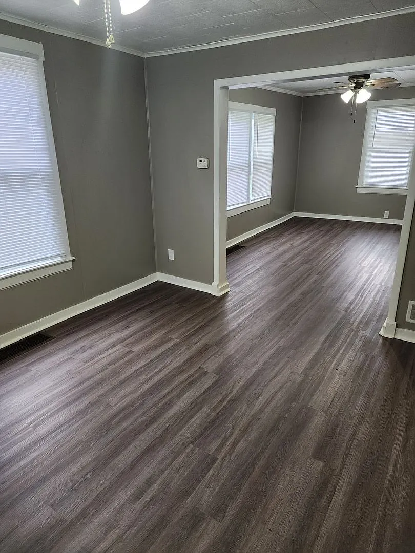 Two unit duplex — Photo 1