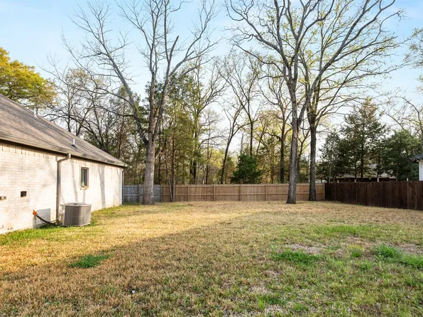 145 Barcelona St, Mabank, TX 75156
