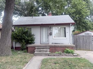 422 W Goulson Ave, Hazel Park, MI 48030