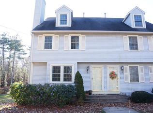 4 Foxmoor Cir, Nashua, NH 03063