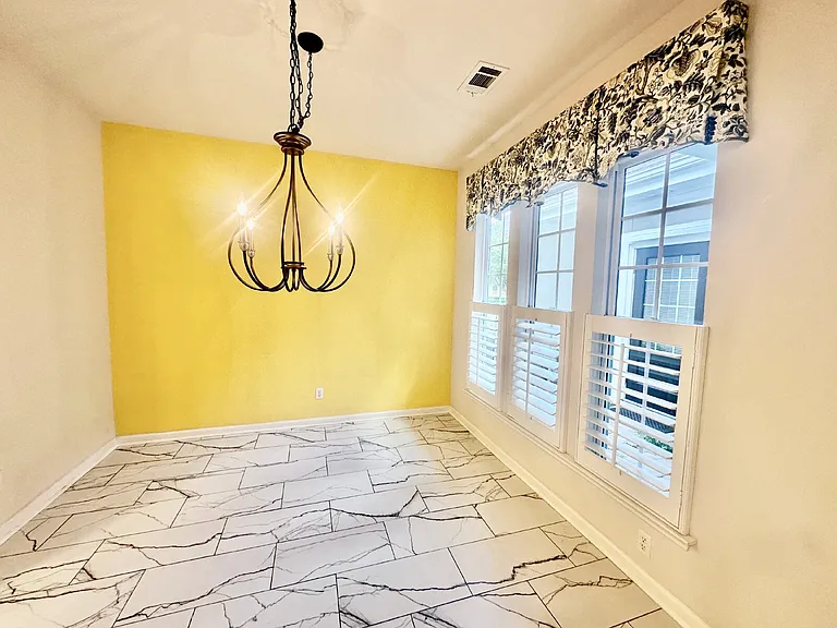 120 Spring Beauty Dr — Photo 4
