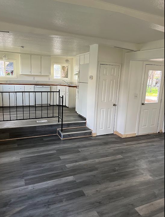 1st image of 475 E 4 S Trailer 2