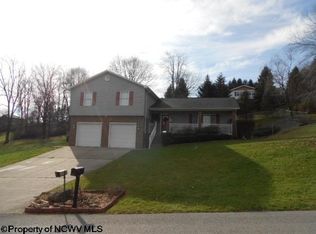 183 Saint James Dr, Clarksburg, WV 26301