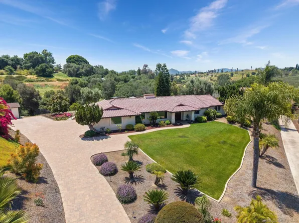 1009 Summit Trl, Escondido, CA 92025