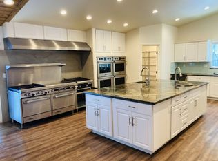 341 State Highway 173, Lake Arrowhead, CA 92352