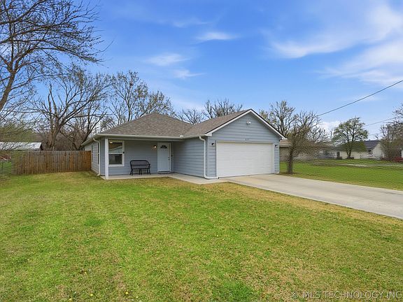 2nd image of 607 Valley Dr