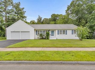 82 Hickory Dr, East Hartford, CT 06118
