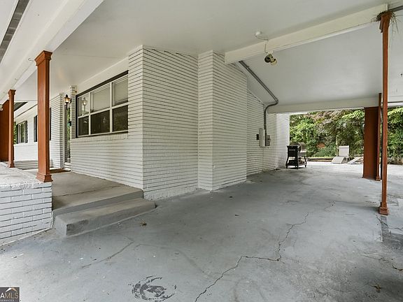 3rd image of 3806 Donaldson Dr