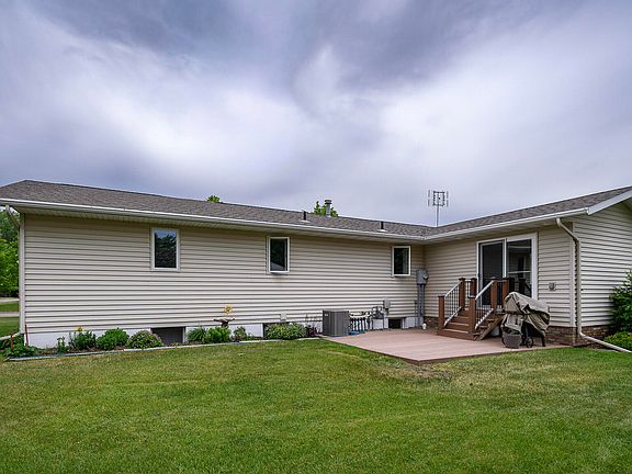 2nd image of 1231 Meadowbrook Dr
