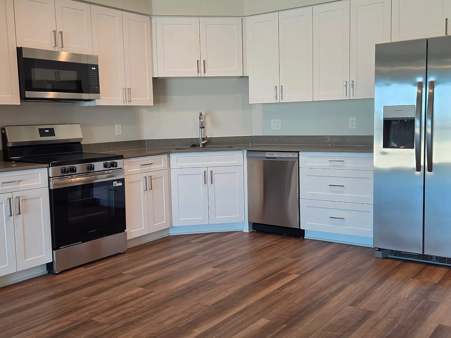 1 bed, 774 sqft, $1,250 — Photo 2