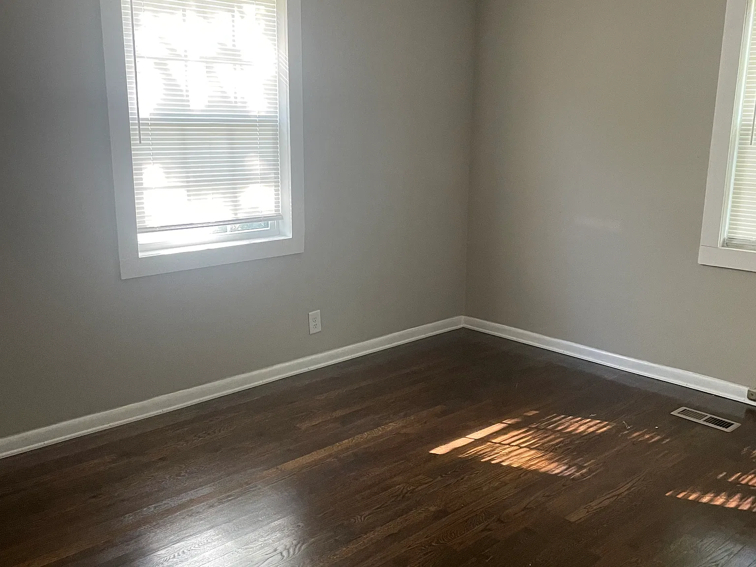 3 bed, 1040 sqft, $1,800 — Photo 3