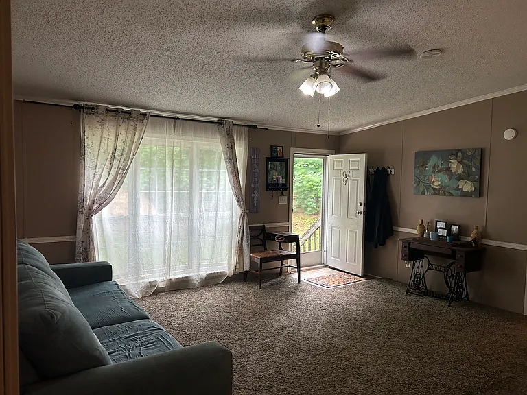 1021 Coral Ln — Photo 12