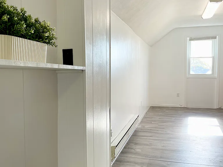 518 Pleasant St #2 — Photo 7